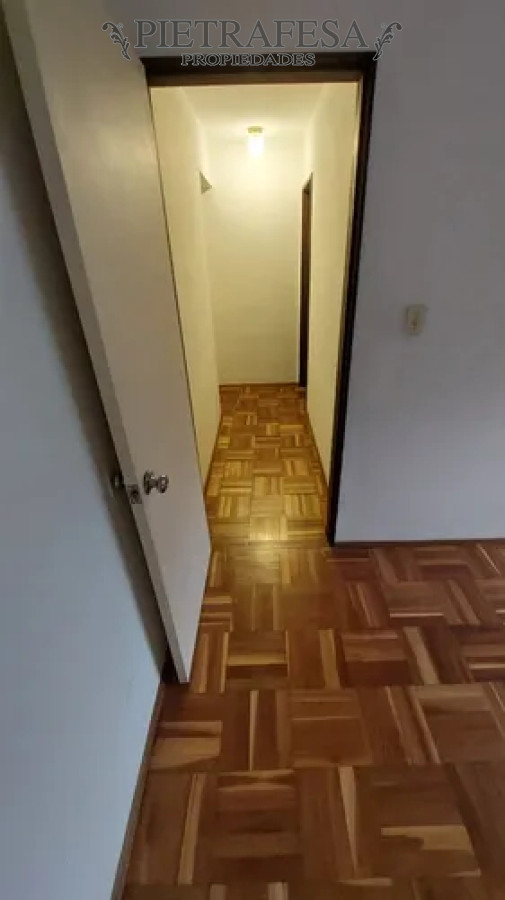 Apartamento ID.13902 - Apartamento en alquiler, 2 dormitorios, 1 baño, terraza lavadero. Pocitos.