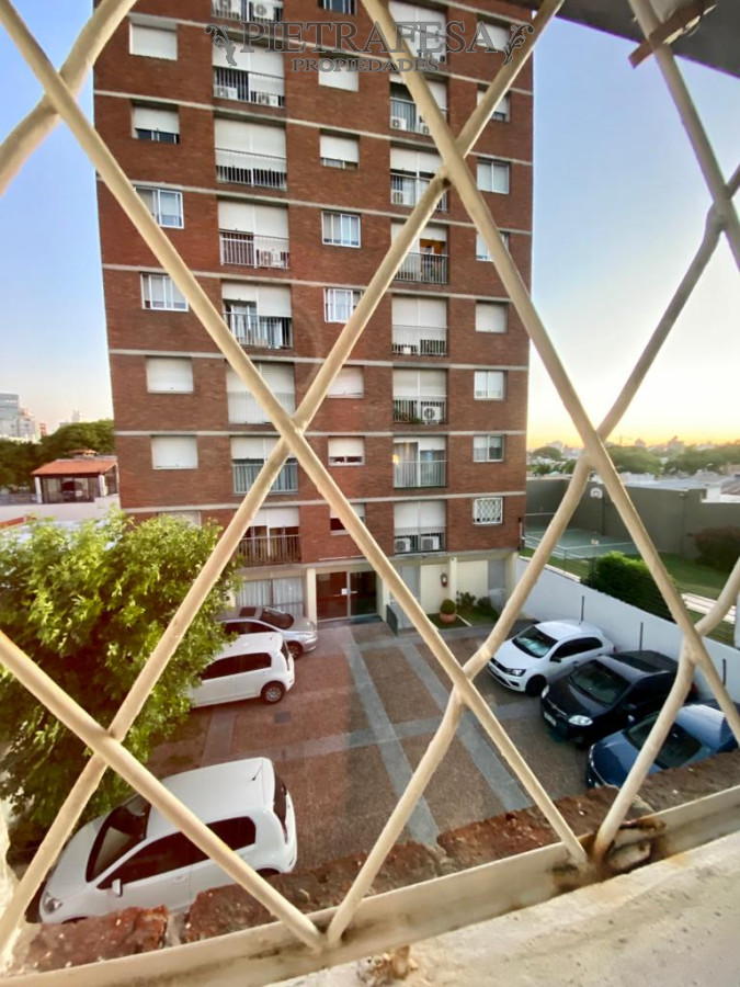 Apartamento ID.5292 - Apartamento en venta 3 dormitorios, 1 baño y garaje- Liber Arce- Buceo