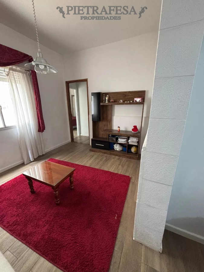 Apartamento ID.12128 - Apto en venta con RENTA 2 dormitorios, patio-Centro 
