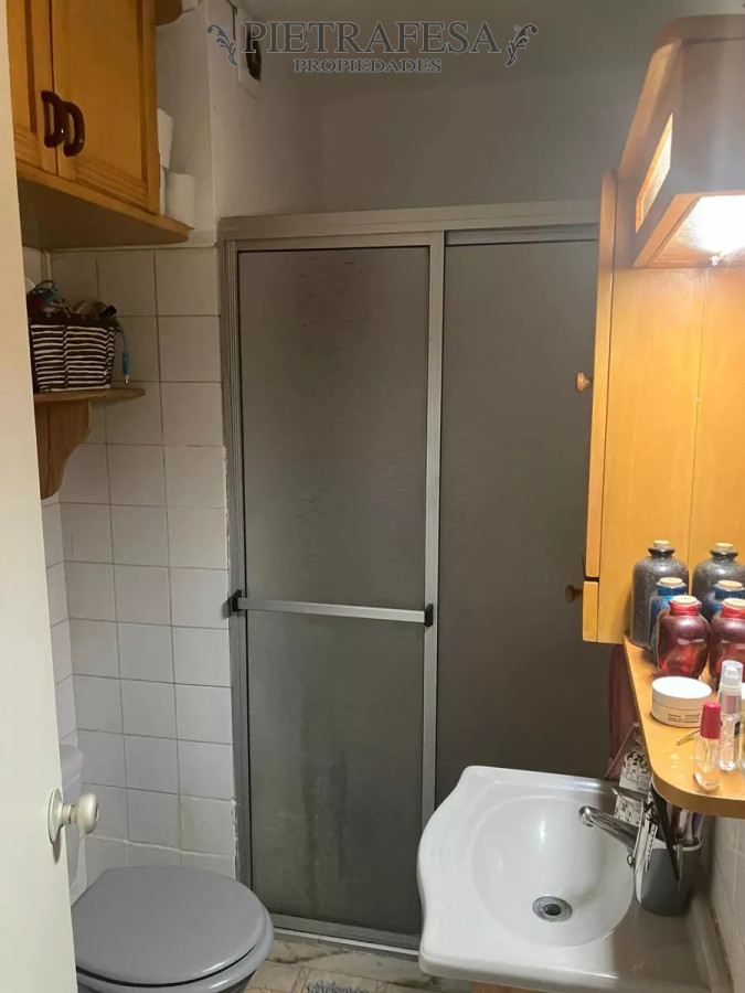 Apartamento ID.8050 - Apartamento en venta 3 dormitorios, 1 baño- Jaime Roldos y Pons-Pérez Castellanos