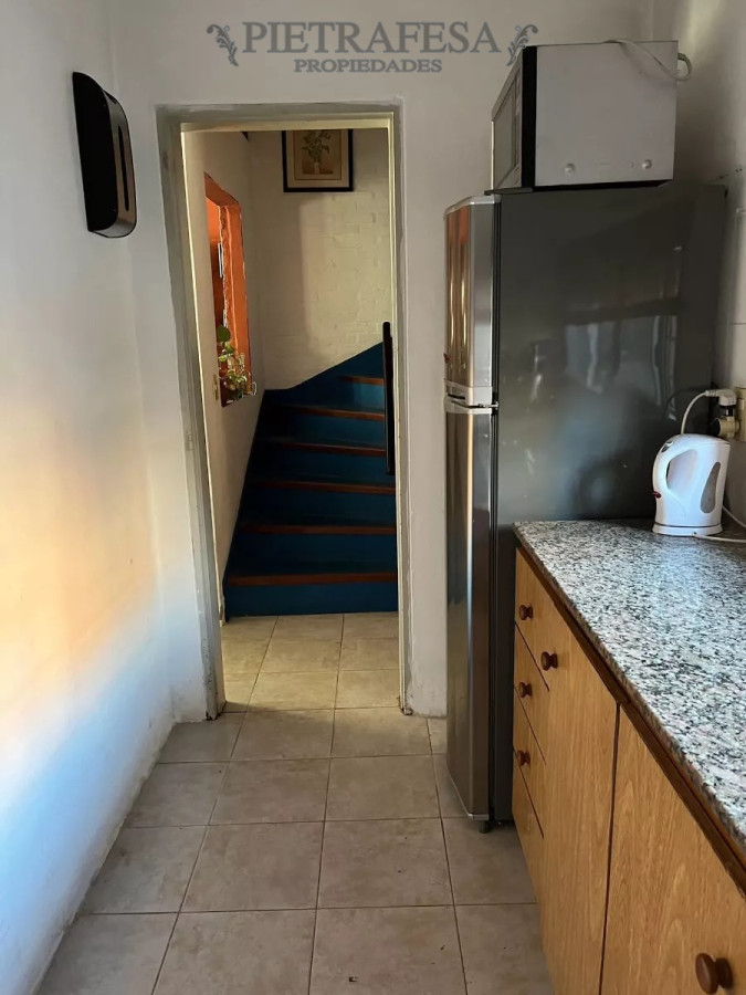 Apartamento ID.11916 - Dúplex en venta 2 dormitorios, 1 baño, patio -Colón