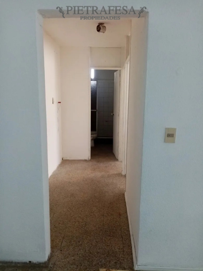 Apartamento ID.1966 - Apartamento en venta con renta Euskal Erria 70, 2 dormitorios 1 baño-Malvin Norte