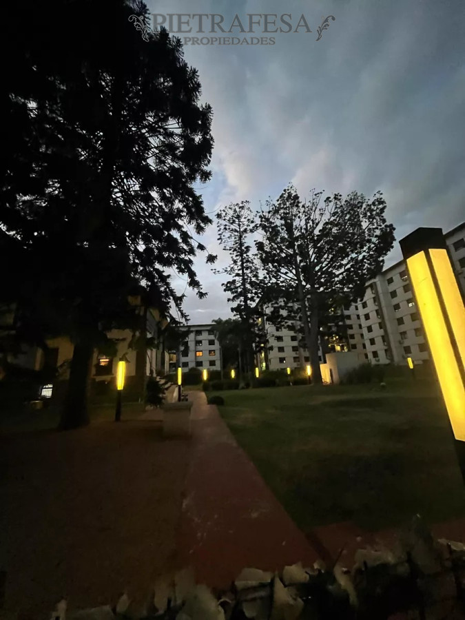 Apartamento ID.8554 - Apartamento en venta 3 dormitorios, 2 baños, patio y garaje-Millán-Prado