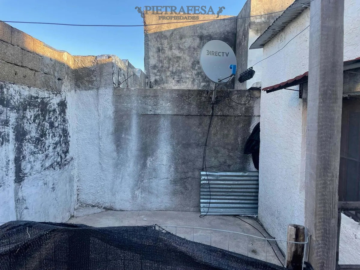 Apartamento ID.5170 - Apartamento con renta 2 dormitorios, 1 baño y patio- Juan Francisco Martínez -Villa Española