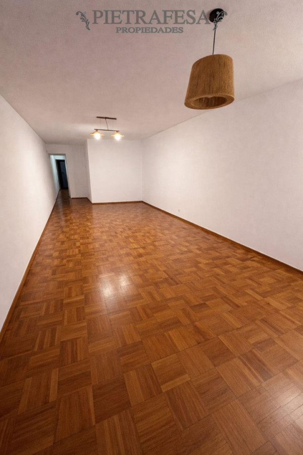 Apartamento ID.7952 - Apartamento en venta con renta 3 dormitorios, 2 baños y balcón-Gabriel Pereira-Pocitos