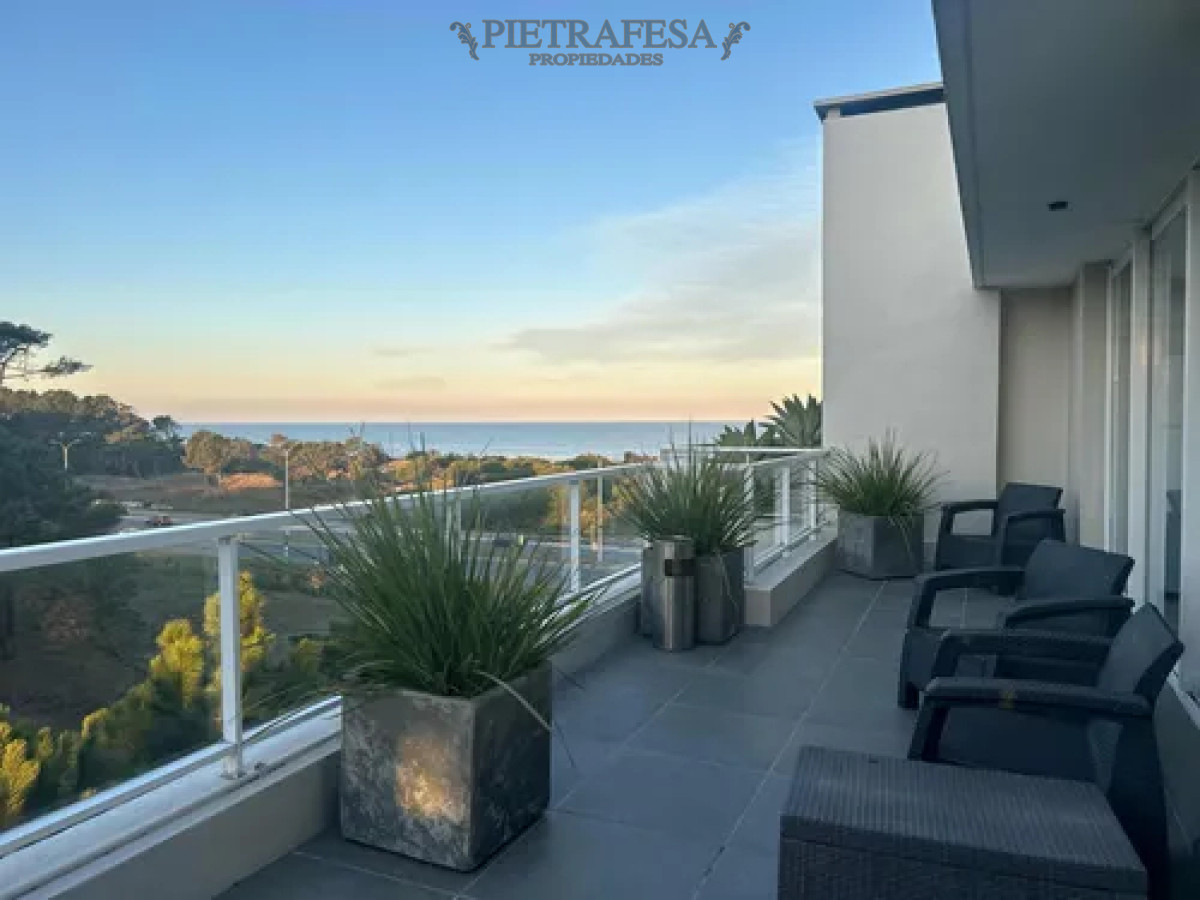 Apartamento ID.13882 - Apartamento en alquiler, 1 dormitorio, 1baño, terraza, garaje. Barra de Carrasco.