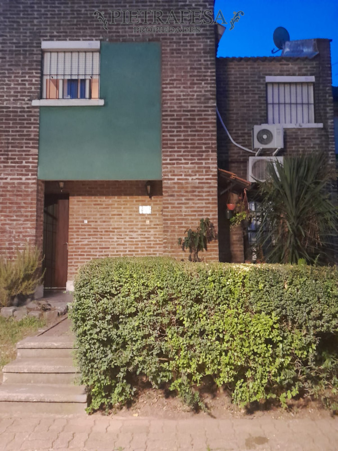 Apartamento ID.6036 - Apartamento tipo dúplex en venta 3 dormitorios, 1 baño y patio con parrillero-Alberto Zum Felde-Malvin Norte 