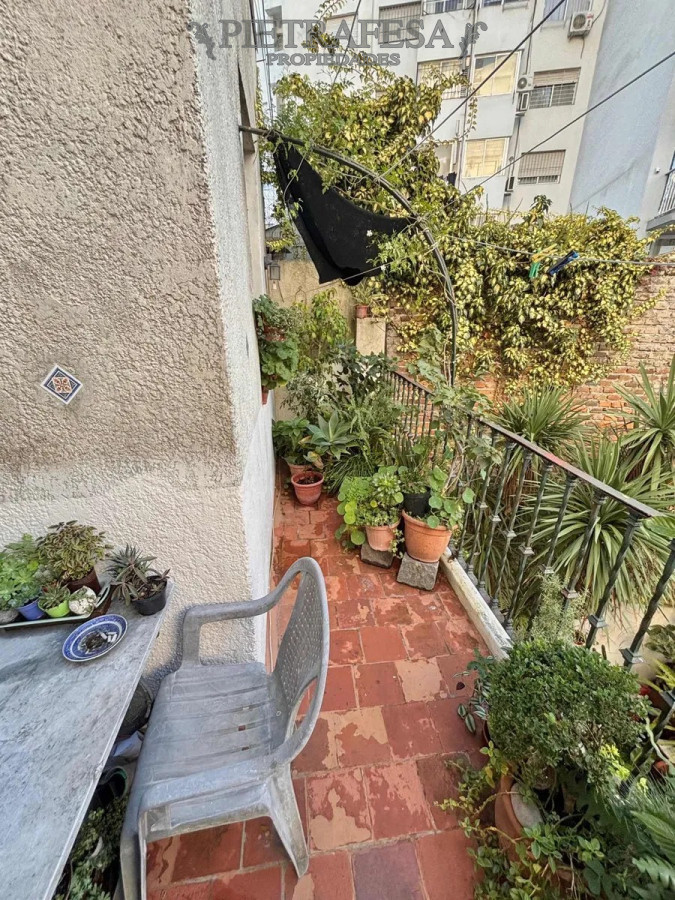 Apartamento ID.13935 - Casa PH en venta en Pocitos, 3 dormitorios, 1 baño, terraza.