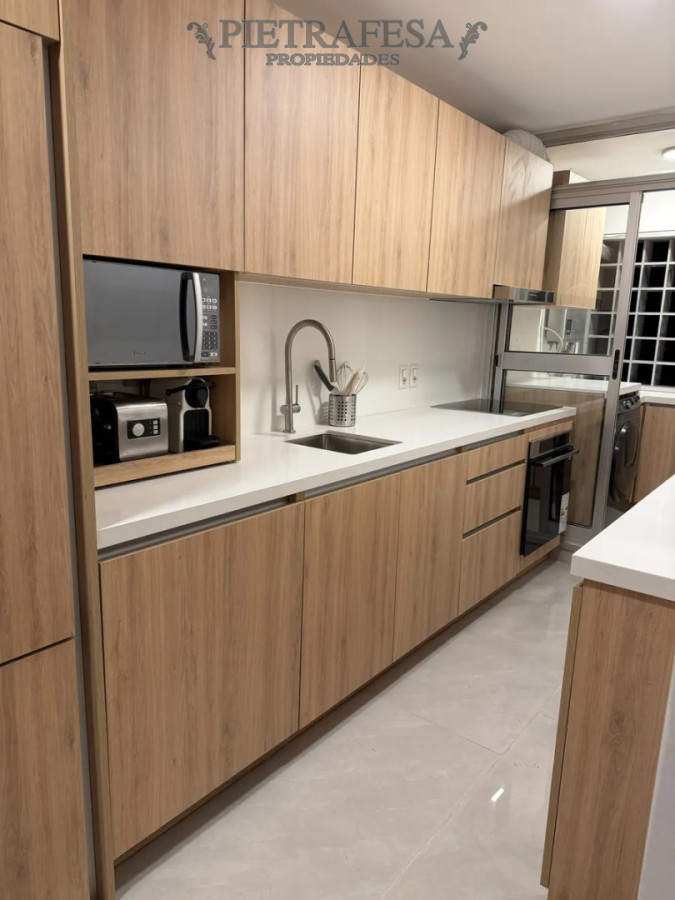 Apartamento ID.14722 - Apartamento en alquiler, 3 dormitorios, 2 baños, terraza, garaje. Amueblado. Puertito Buceo.