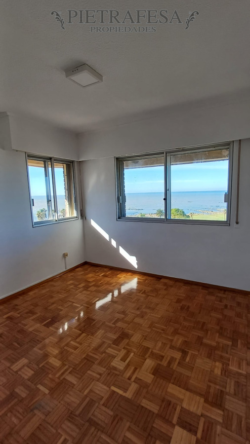 Apartamento ID.13612 - Apartamento en alquiler, 4dormitorios, 3baños, terraza, garaje. Punta Carretas.