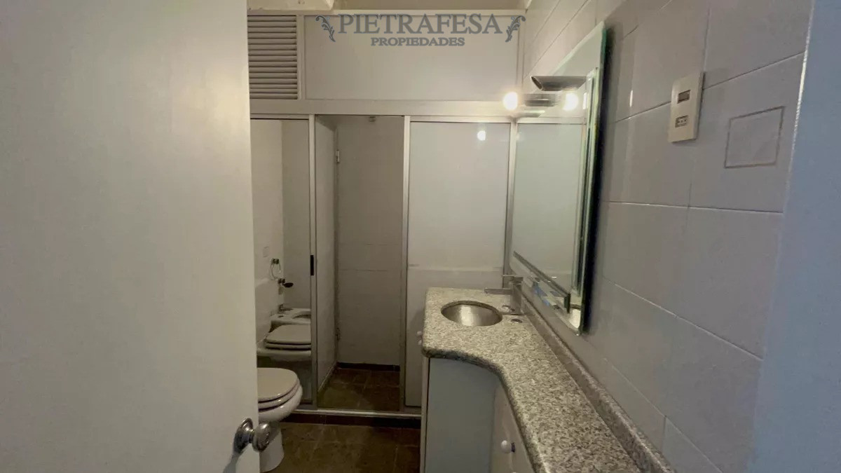 Apartamento ID.8631 - Apto en venta, 3 dormitorios, 2 baños- Yaguarón -Centro