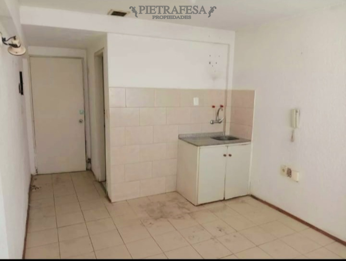 Apartamento ID.9900 - Apto en alquiler, mono, 1 baño. Cordón.