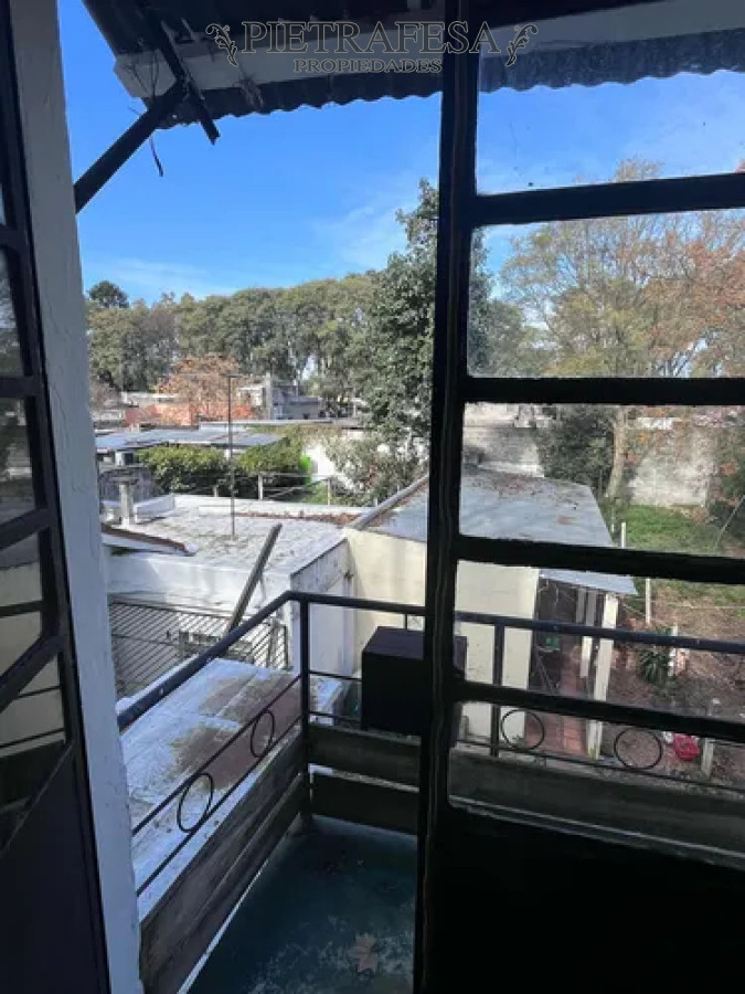 Apartamento ID.14182 - Apartamento en alquiler, 1 dormitorio, 1 baño, balcón, patio. Colon. 