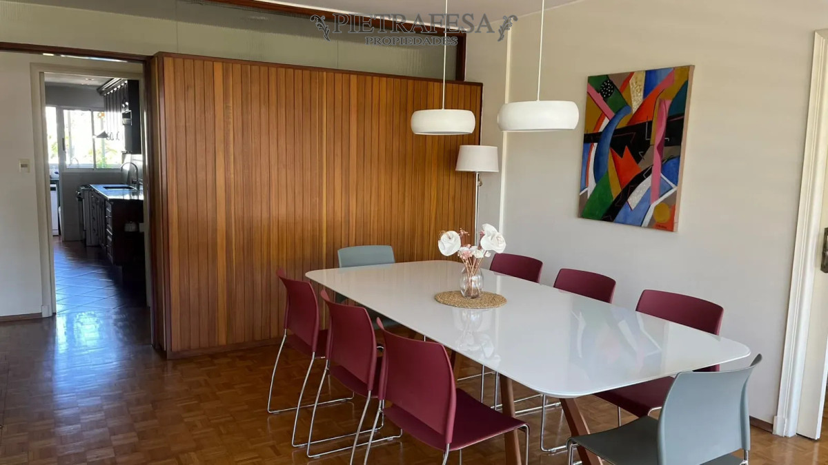 Apartamento ID.16667 - Venta de apartamento, 3 dormitorios , 2 baños , terraza , garaje . Parque Rodó