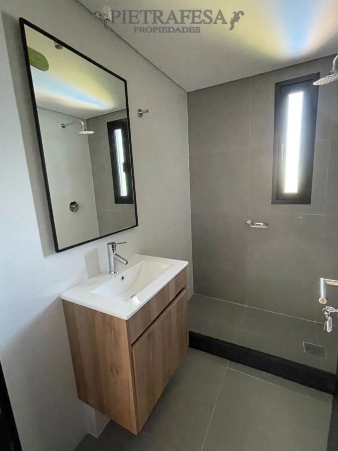 Apartamento ID.12685 - Apartamento en alquiler, 1dormitorio, 1baño, terraza. Parque Miramar.