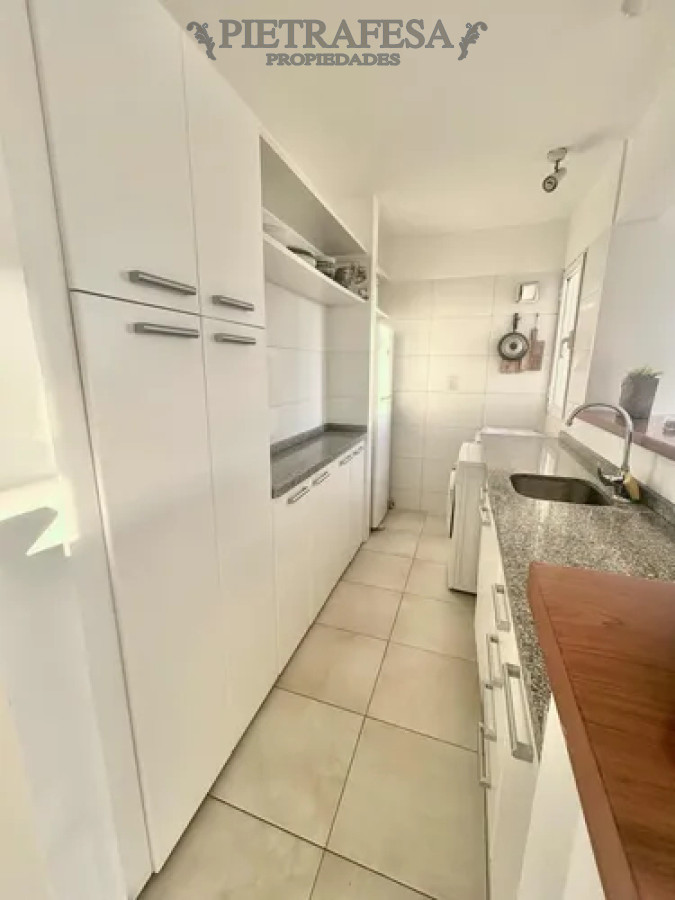 Apartamento ID.13882 - Apartamento en alquiler, 1 dormitorio, 1baño, terraza, garaje. Barra de Carrasco.