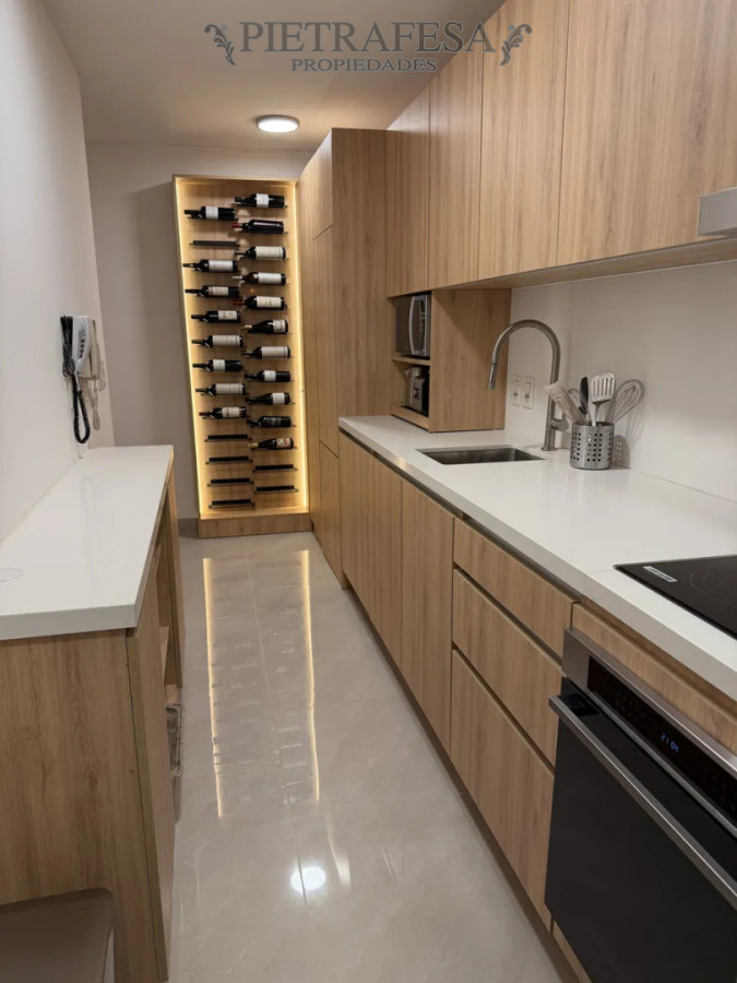 Apartamento ID.14722 - Apartamento en alquiler, 3 dormitorios, 2 baños, terraza, garaje. Amueblado. Puertito Buceo.