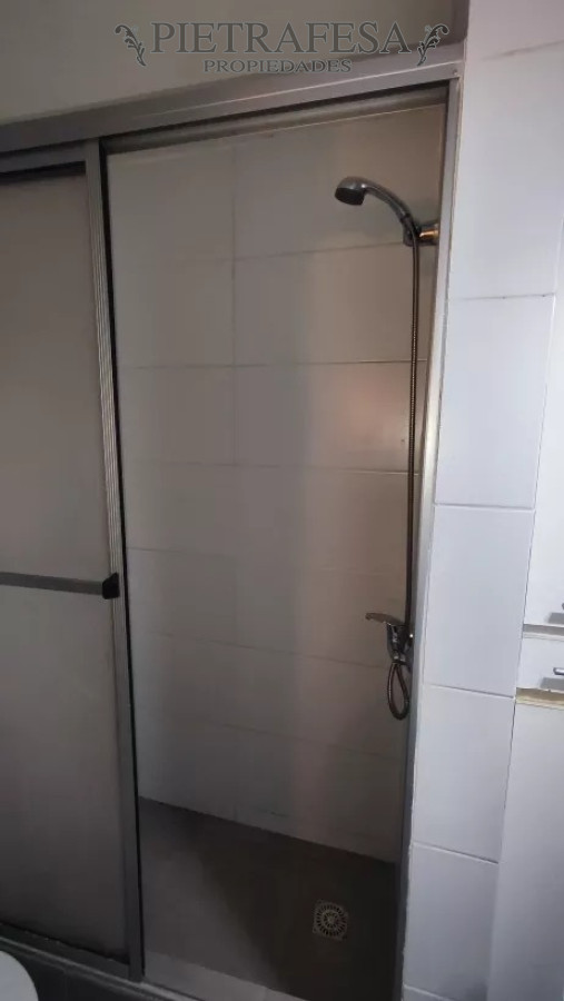 Apartamento ID.11415 - Apto en venta con renta, 1 dormitorio, 1 baño, patio-Cordón.