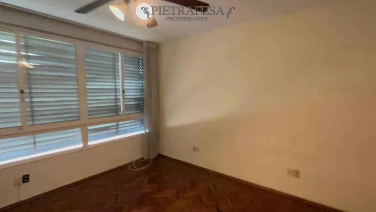 Apartamento ID.8631 - Apto en venta, 3 dormitorios, 2 baños- Yaguarón -Centro