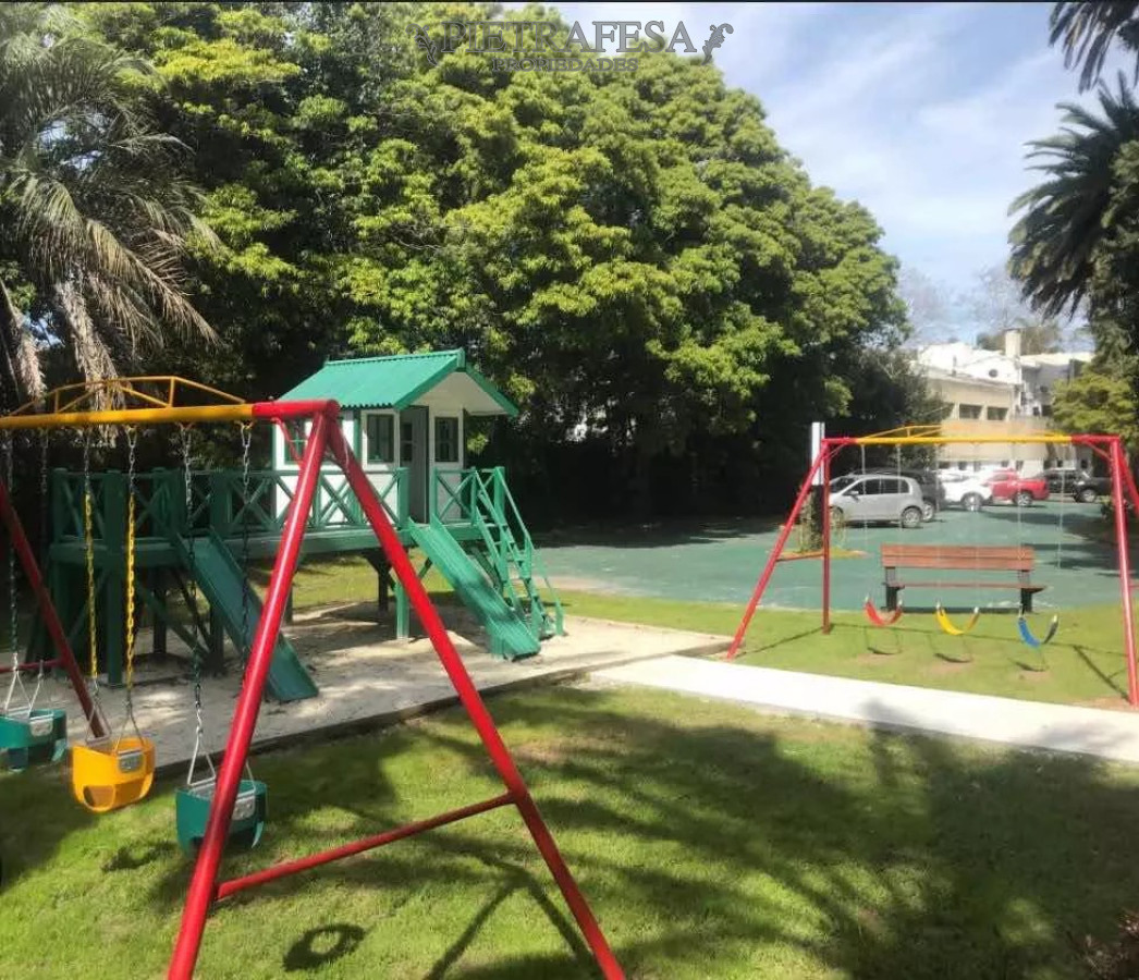 Apartamento ID.8554 - Apartamento en venta 3 dormitorios, 2 baños, patio y garaje-Millán-Prado