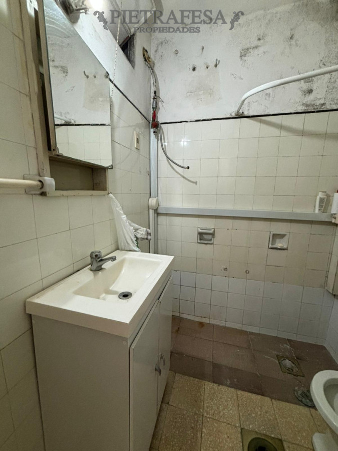 Apartamento ID.15564 - Apartamento en venta, 2 dormitorios, 1 baño. Tres Cruces.