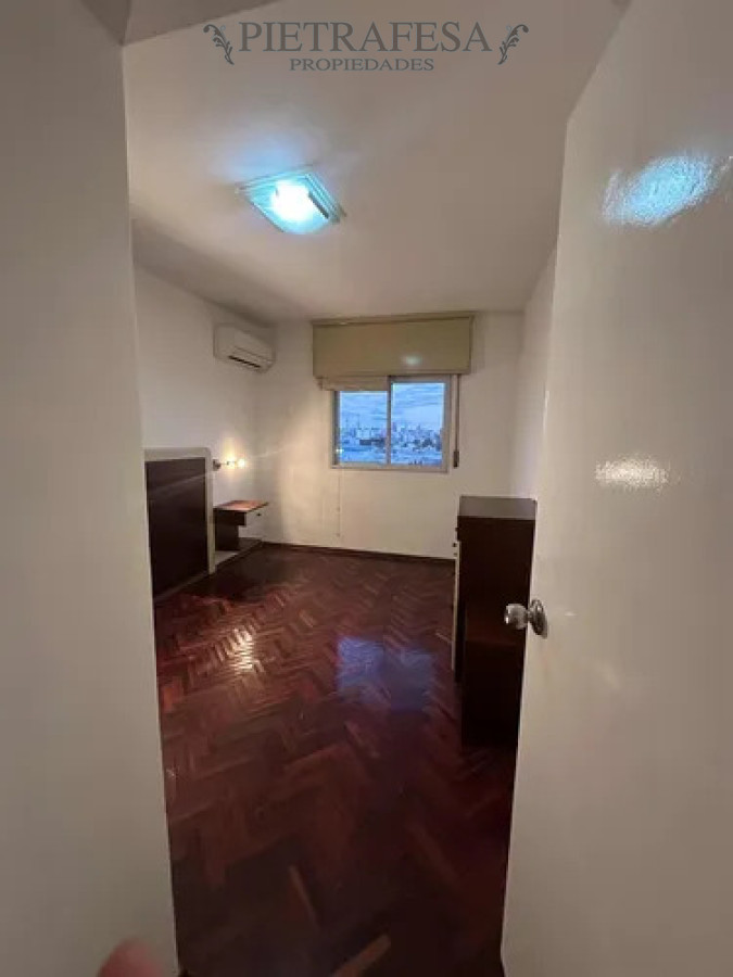 Apartamento ID.14958 - Apartamento en Venta, 2 dormitorios, 1 baño, balcon, azotea. Aguada.