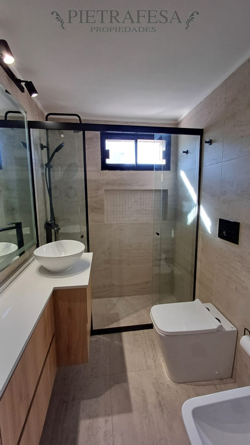Apartamento ID.13612 - Apartamento en alquiler, 4dormitorios, 3baños, terraza, garaje. Punta Carretas.