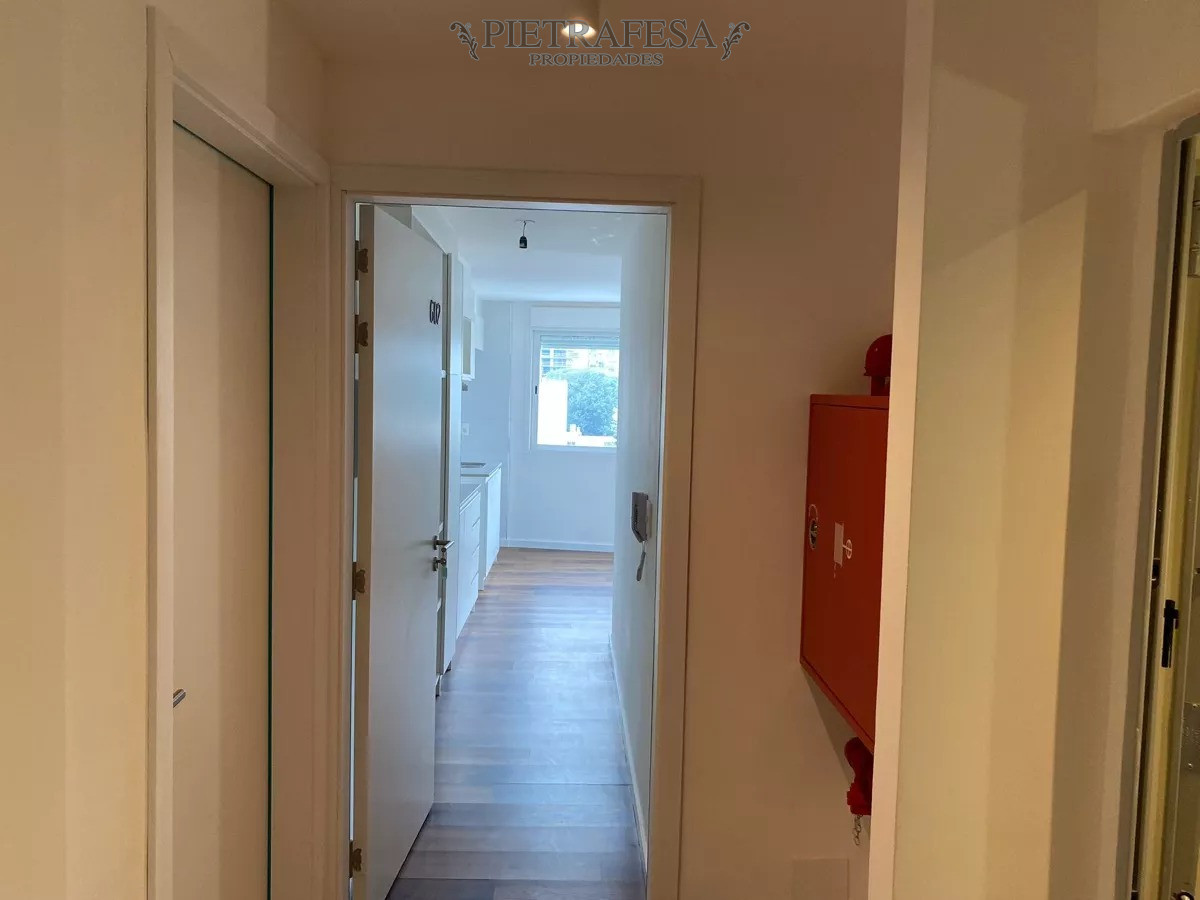 Apartamento ID.9448 - Apto en venta con renta, 1 dormitorio, 1 baño, terraza-Punta Carretas