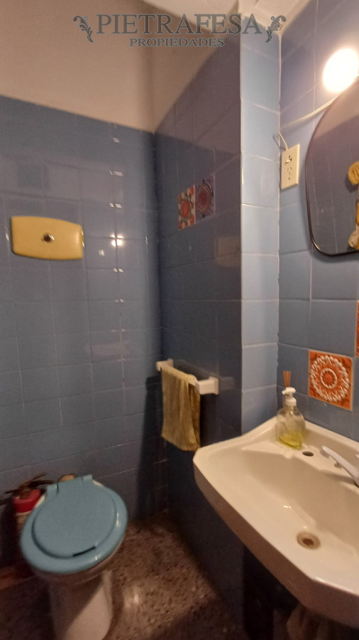 Apartamento ID.10843 - Oficina en alquiler, 2 baños. Cordón. 