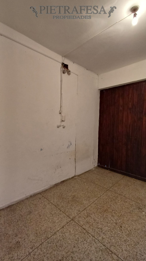 Apartamento ID.13696 - Apartamento en alquiler, 1 dormitorio, 1baño, patio. Unión.
