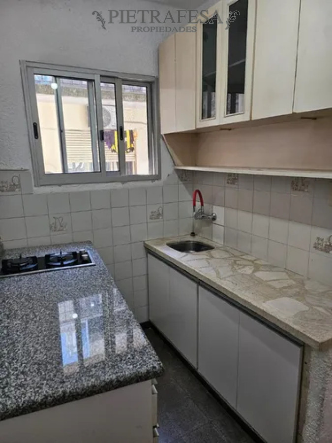 Apartamento ID.13524 - Apartamento en alquiler, 2dormitorios, 1baño, balcón. Bella Vista.