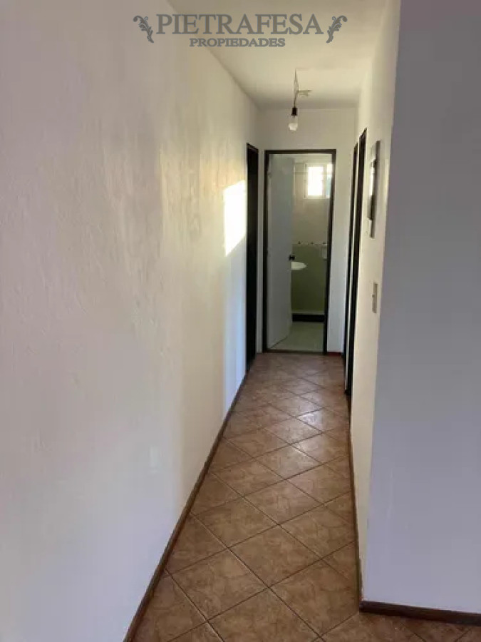 Apartamento ID.14453 - Apartamento en venta, 3 dormitorios, 1 baño, terraza lavadero, cochera. Malvin Norte.