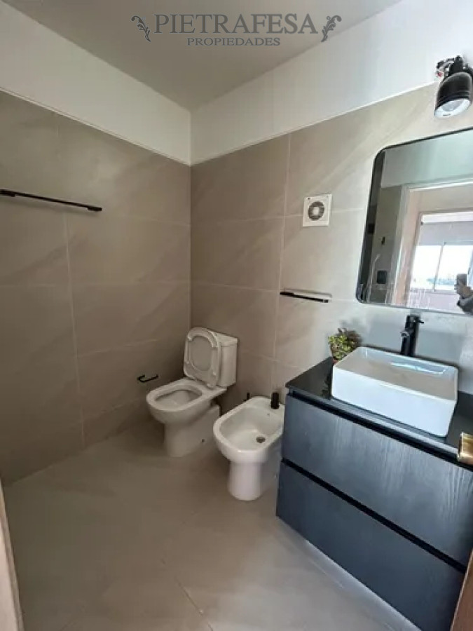 Apartamento ID.13762 - Apartamento en alquiler, 2dormitorios, 1baño, terraza. Tres Cruces.