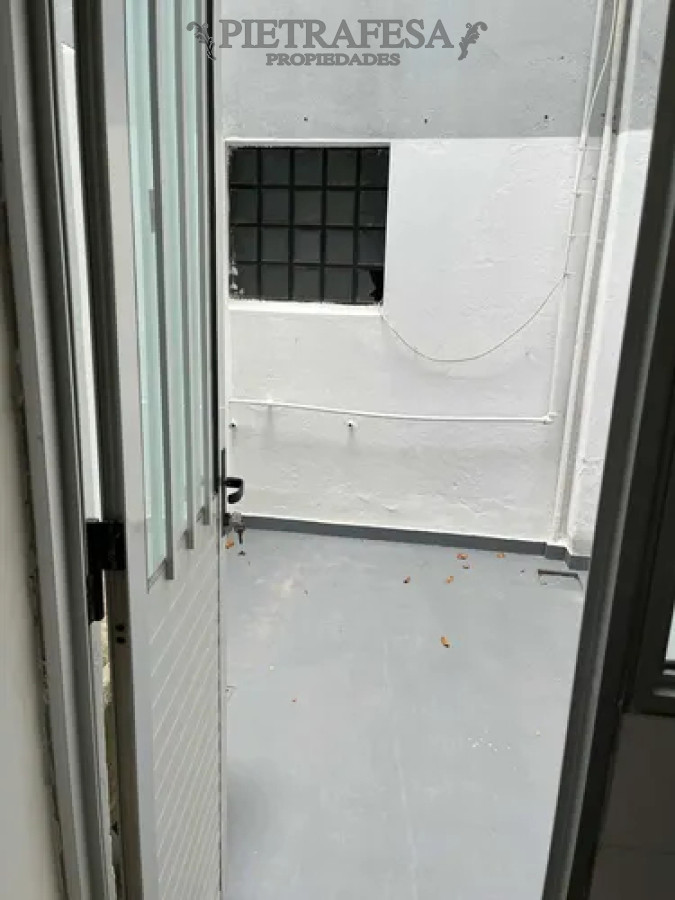 Apartamento ID.13369 - Apartamento en alquiler, 1dormitorio, 1baño, patio. Pocitos.