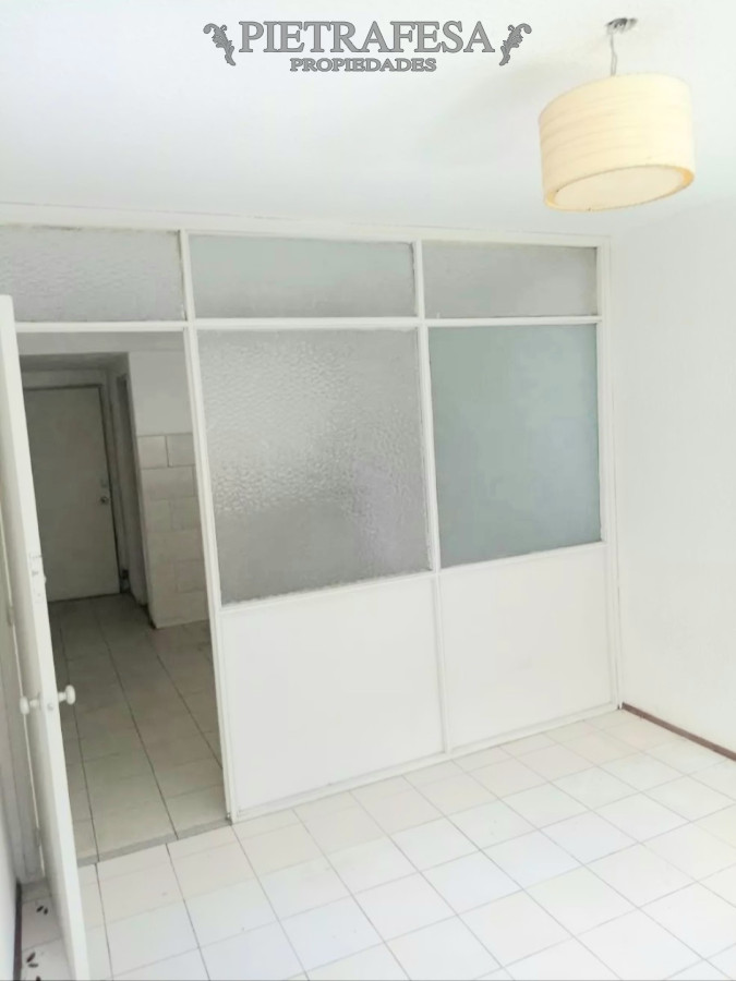 Apartamento ID.9900 - Apto en alquiler, mono, 1 baño. Cordón.