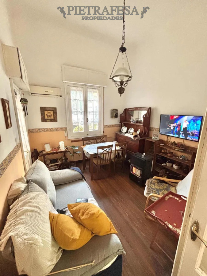 Apartamento ID.13935 - Casa PH en venta en Pocitos, 3 dormitorios, 1 baño, terraza.