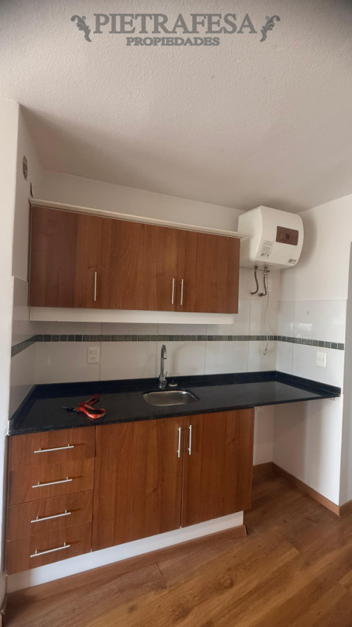 Apartamento ID.16633 - Venta de monoambiente, 1 baño , terraza . Punta carretas