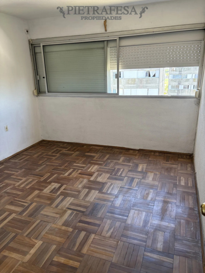 Apartamento ID.15391 - Apartamento en venta, 3 dormitorios, 1 baño, terraza lavadero. Malvin Norte.