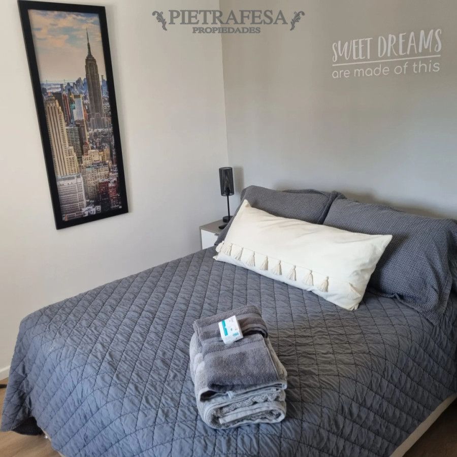 Apartamento ID.15379 - Penthouse en venta, 1 dormitorio, 1 baño, terraza con parrillero. Amueblado. Cordón.