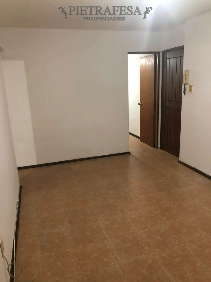Apartamento ID.13970 - Apto en venta 2 dorm, 1 baño y patio en Carrasco Norte