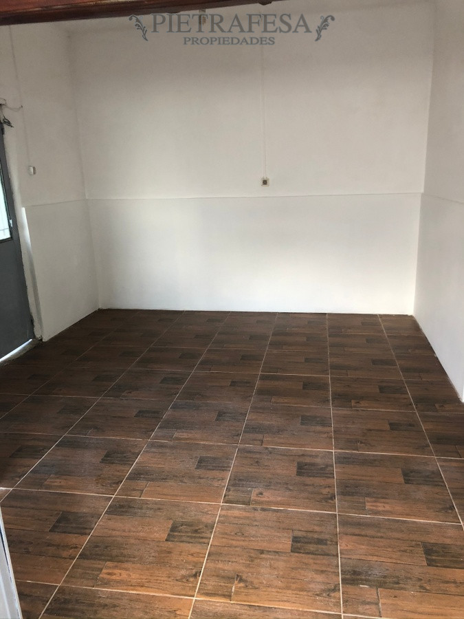 Apartamento ID.5619 - Apartamento con renta 2 dormitorios, 1 baño y patio- Juan Francisco Martínez -Villa Española