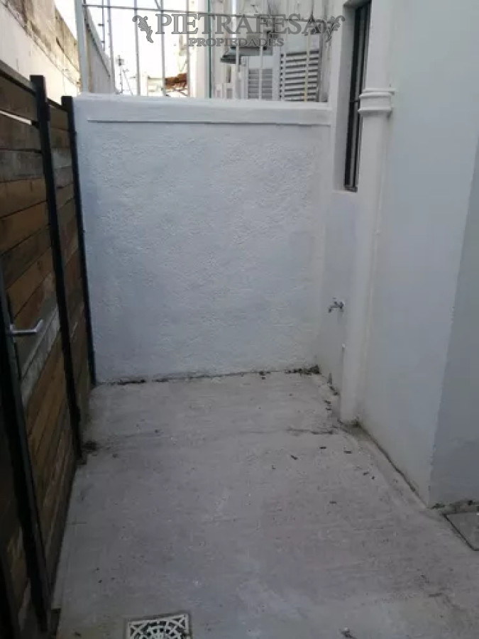 Apartamento ID.13114 - Apartamento en alquiler, 1dormitorio, 1baño, patio. Punta Carretas.