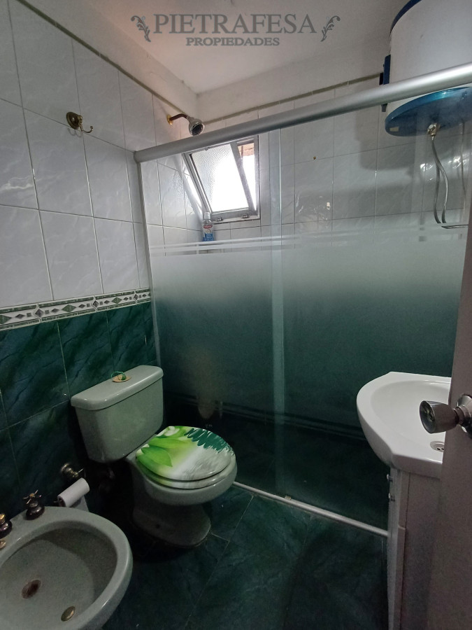 Apartamento ID.6036 - Apartamento tipo dúplex en venta 3 dormitorios, 1 baño y patio con parrillero-Alberto Zum Felde-Malvin Norte 