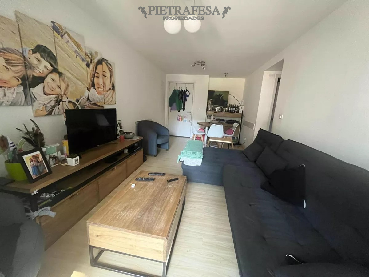 Apartamento ID.8554 - Apartamento en venta 3 dormitorios, 2 baños, patio y garaje-Millán-Prado