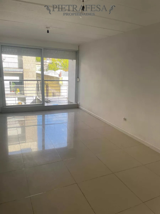 Apartamento ID.13049 - Apto con renta en venta 2 dorm, 1 baño y cochera-La Blanqueda