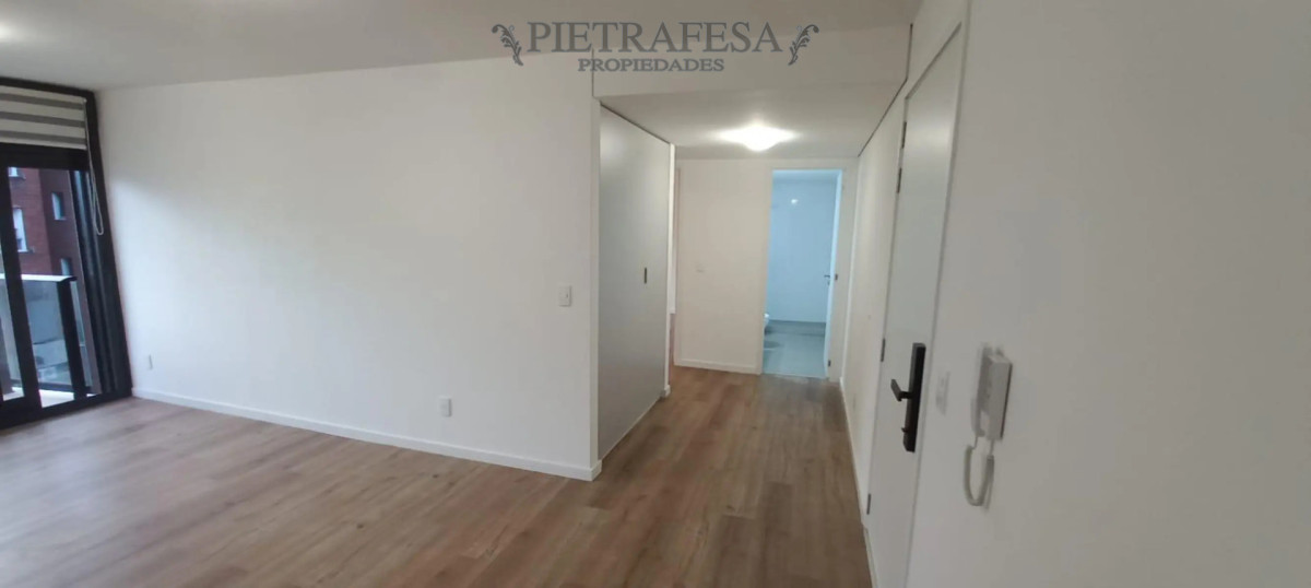 Apartamento ID.15013 - Apartamento en venta, 2 dormitorios, 1 baño, terraza. Centro.