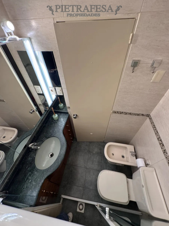 Apartamento ID.14649 - Apartamento en alquiler, 2 dormitorios, 1 baño, terraza lavadero. Pocitos.