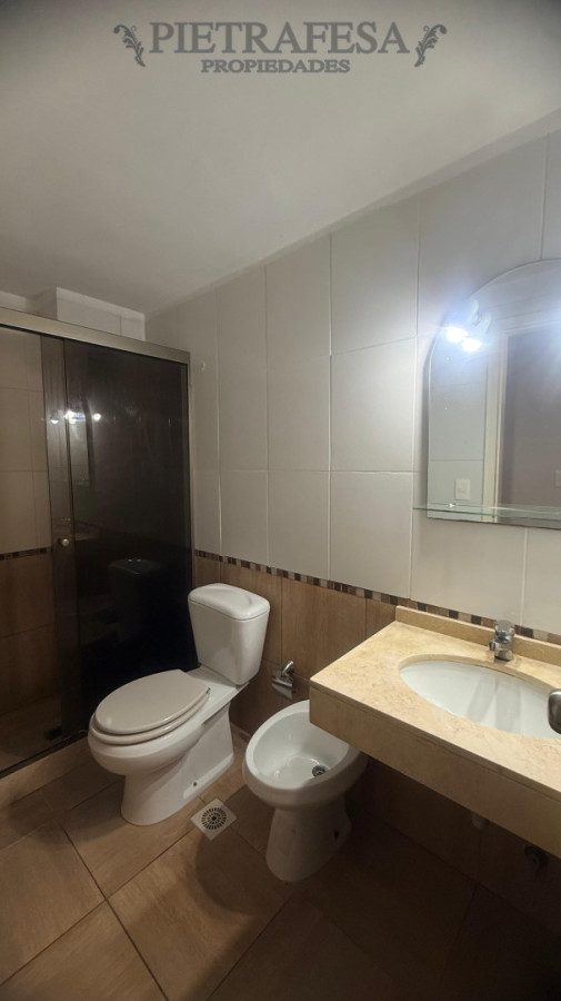 Apartamento ID.16633 - Venta de monoambiente, 1 baño , terraza . Punta carretas