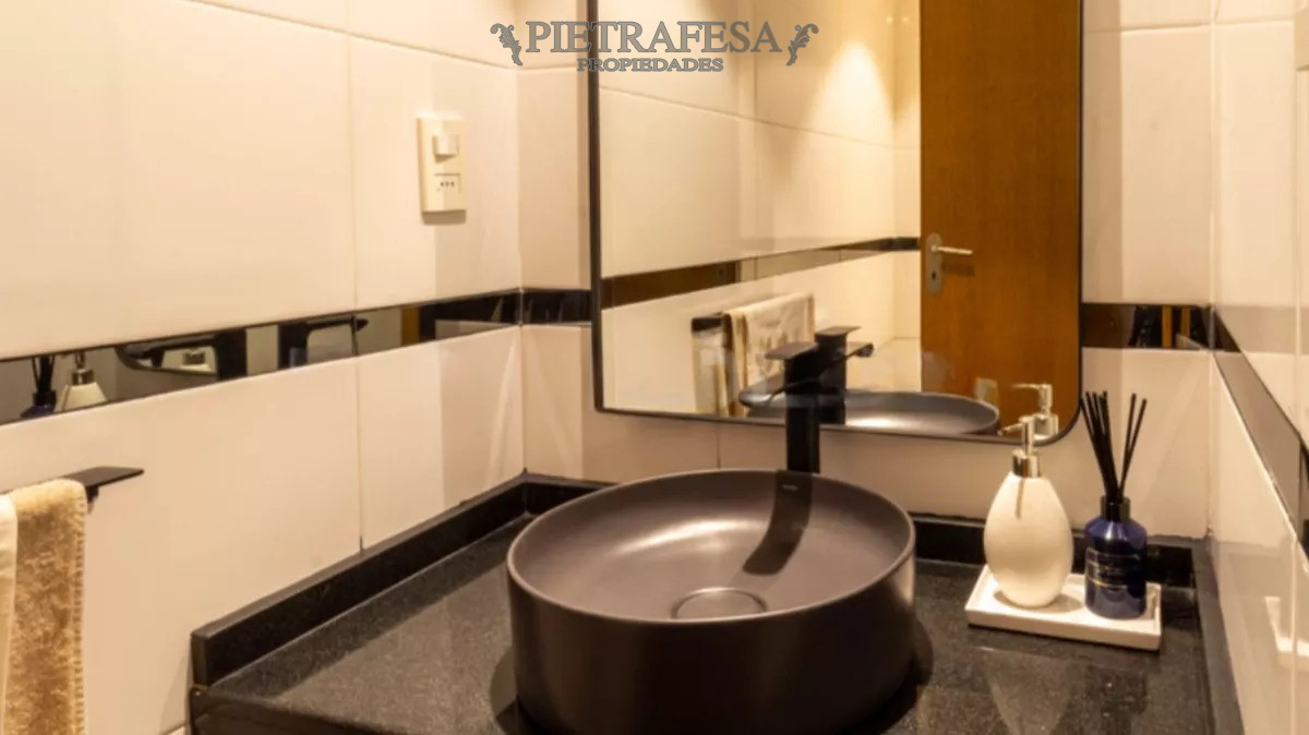 Apartamento ID.12542 - Apto en venta con renta, 3 dormitorios, terraza, garaje-Pocitos 