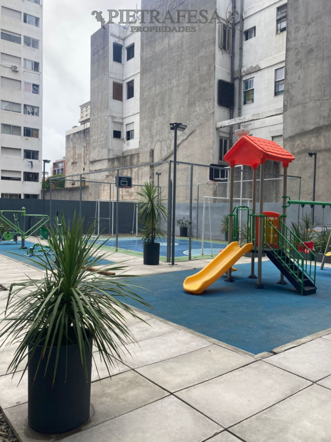 Apartamento ID.15013 - Apartamento en venta, 2 dormitorios, 1 baño, terraza. Centro.